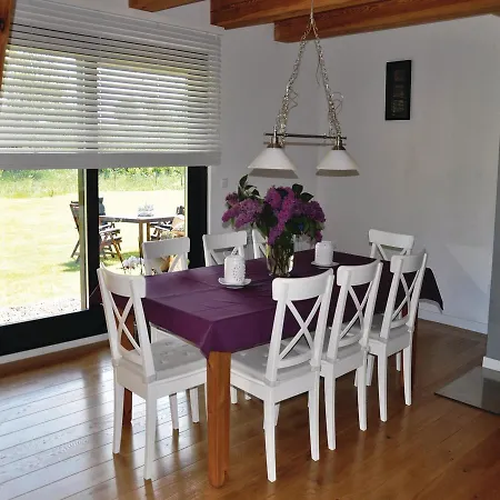 Hébergement de vacances Four-bedroom Holiday Ustka-przewloka With A Fireplace 05